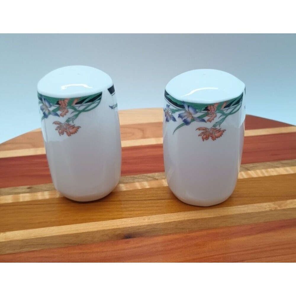 Royal Doulton Juno Salt & Pepper Floral Iris Carnation